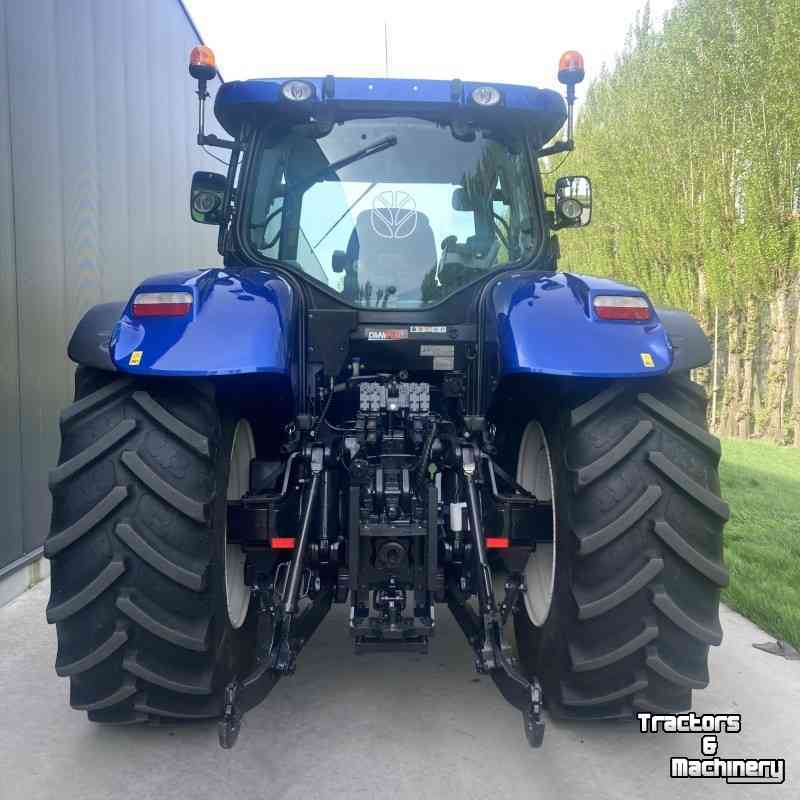 Traktoren New Holland T7.235 PC