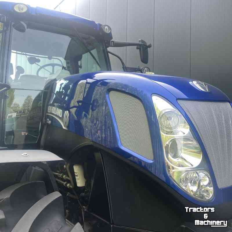Traktoren New Holland T7.235 PC