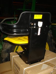 Diverse nieuwe onderdelen John Deere mechanisch geveerde stoel / Mechanical suspended seat