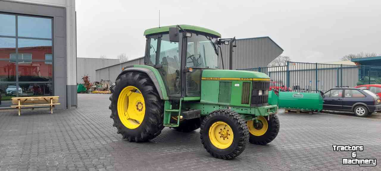 Traktoren John Deere 6200