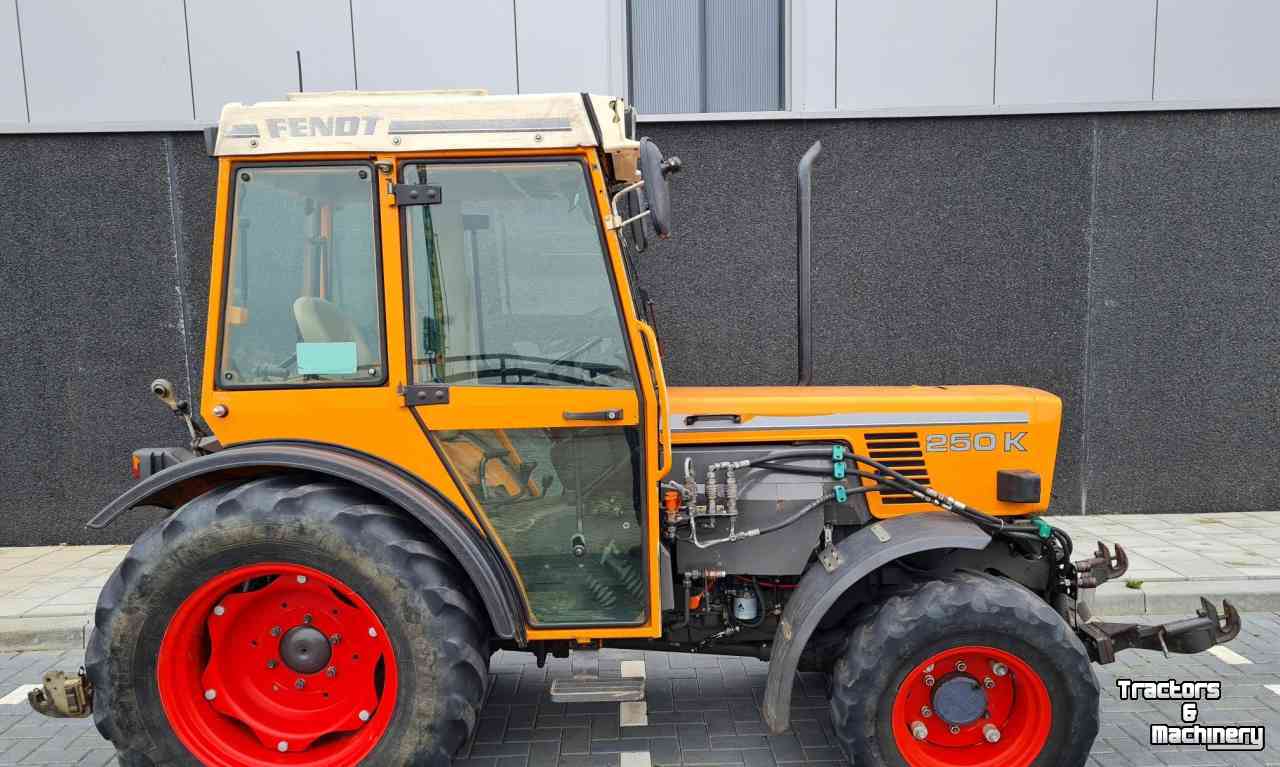 Smalspoortraktoren Fendt 250 K Compact Tractor