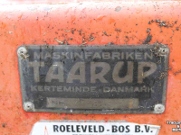 Opraapwagen Taarup 465 opraapwagen met 8-wielig tandemstel onderstel