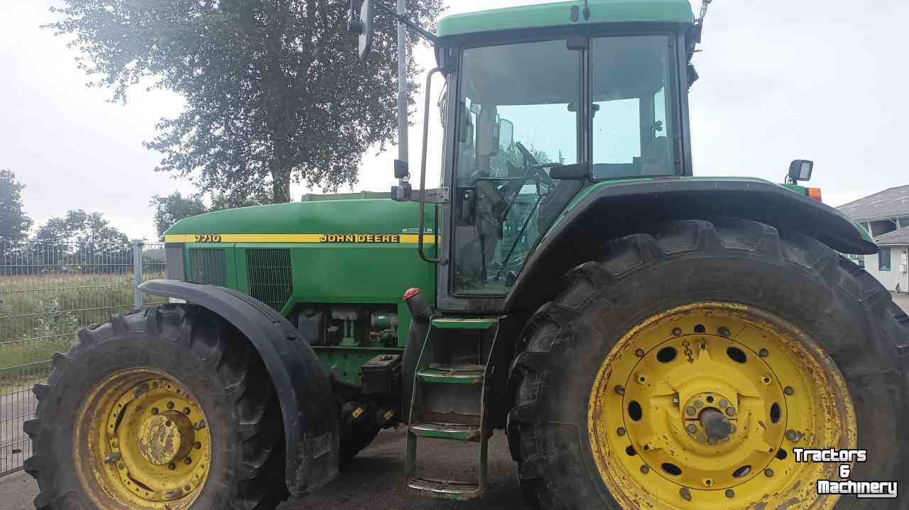 Traktoren John Deere 7710 AP defect