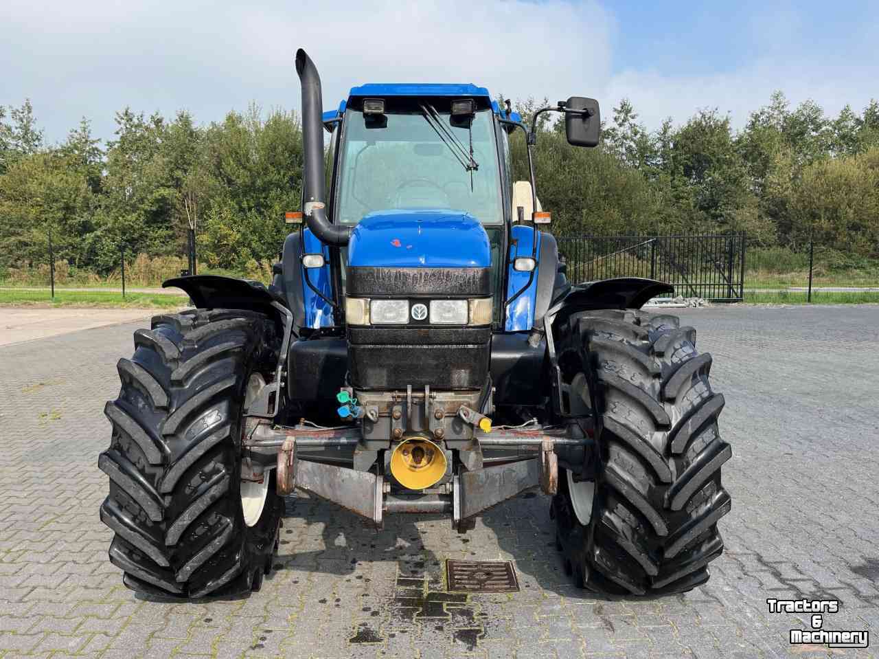 Traktoren New Holland M135 Range Command, Creeper