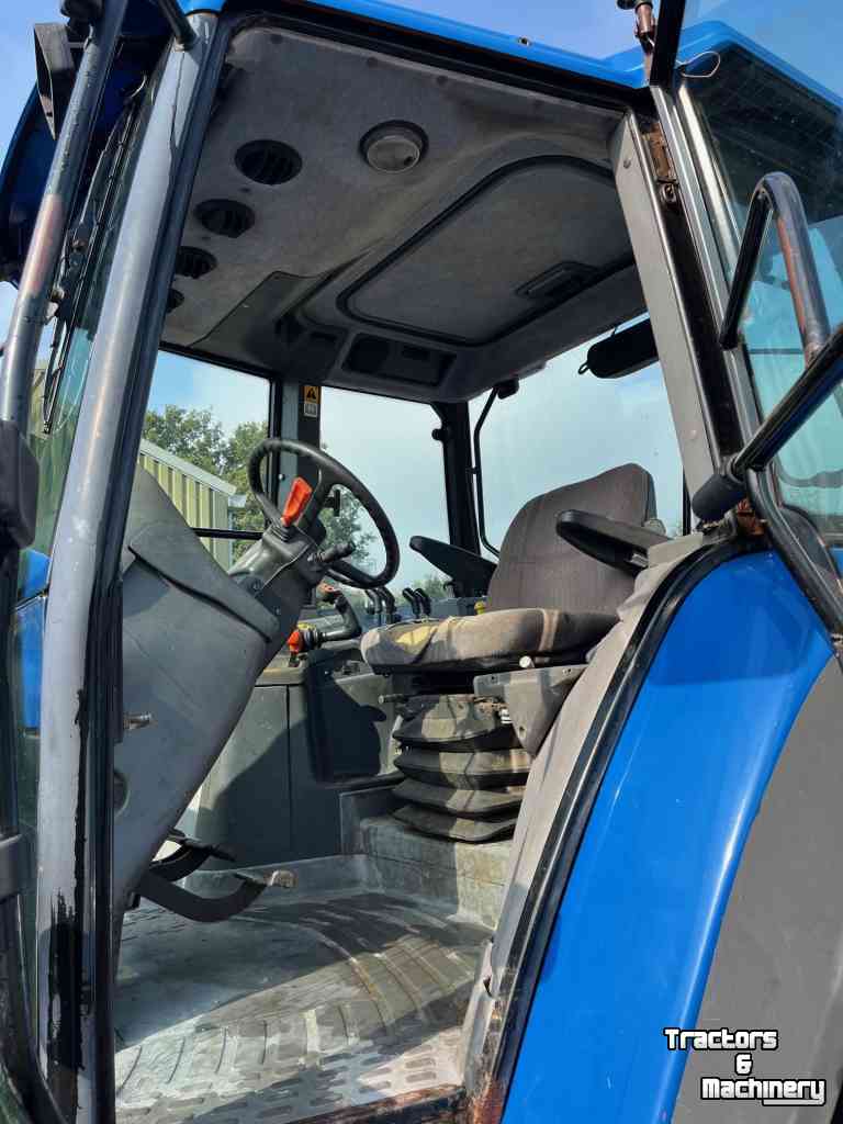 Traktoren New Holland M135 Range Command, Creeper