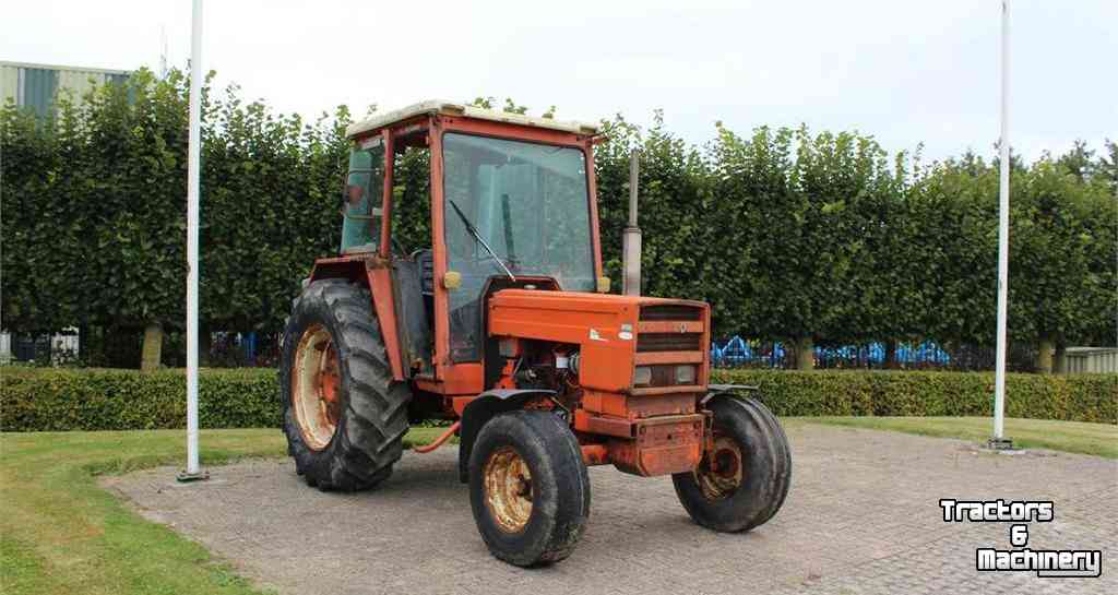 Traktoren Renault 781 2WD Tractor