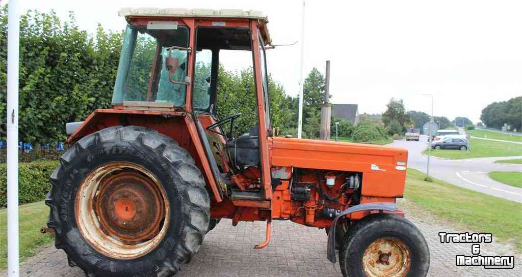 Traktoren Renault 781 2WD Tractor