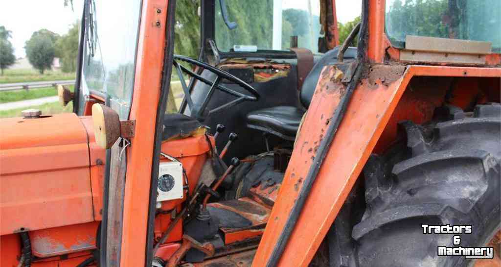 Traktoren Renault 781 2WD Tractor