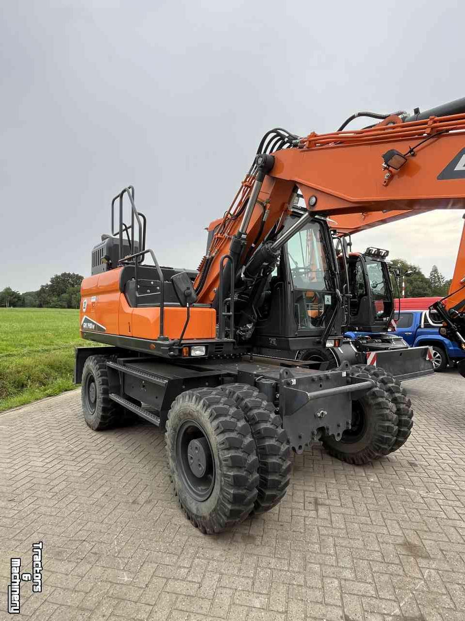 Bandenkraan Doosan DX140W-7