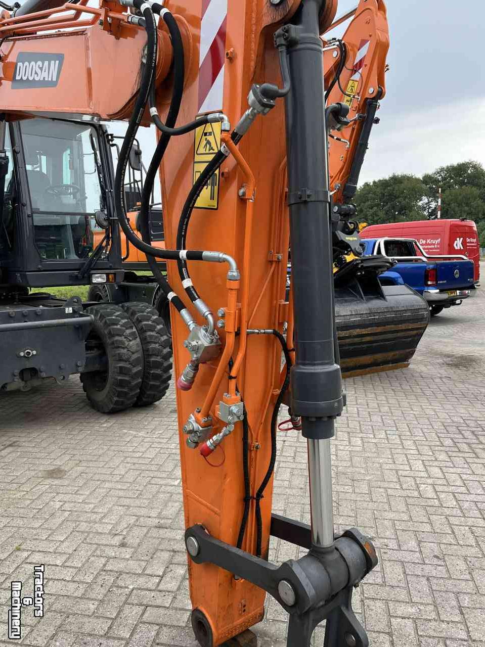 Bandenkraan Doosan DX140W-7