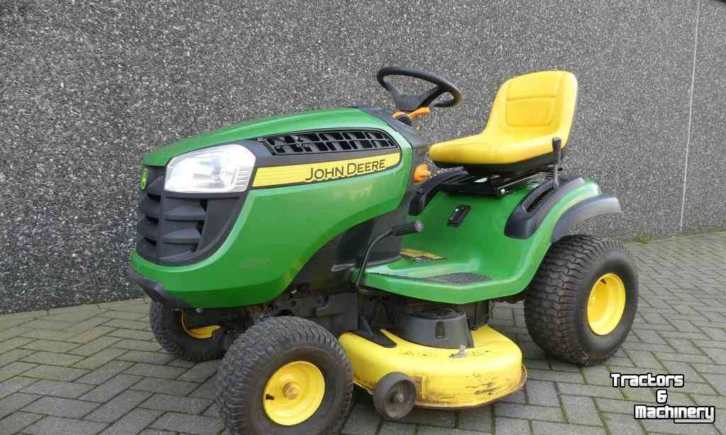 Zelfrijdende maaier John Deere X 125 Lawn Mower