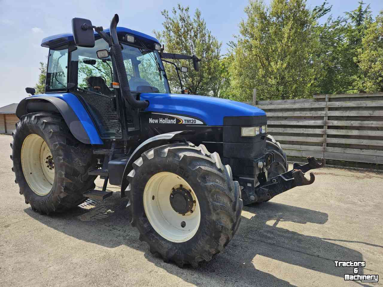 Traktoren New Holland TM 120