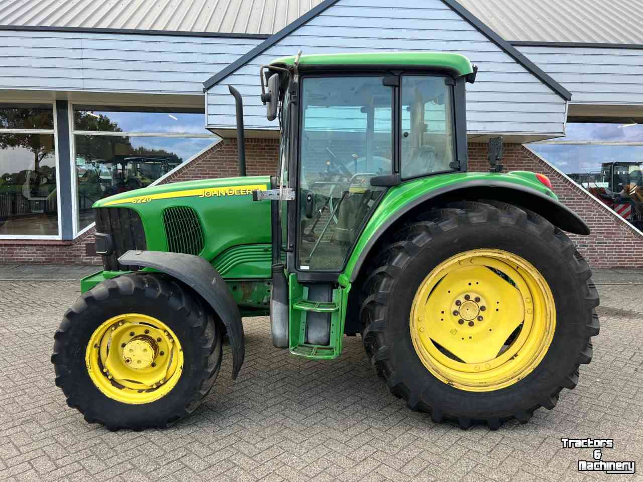 Traktoren John Deere 6220 se