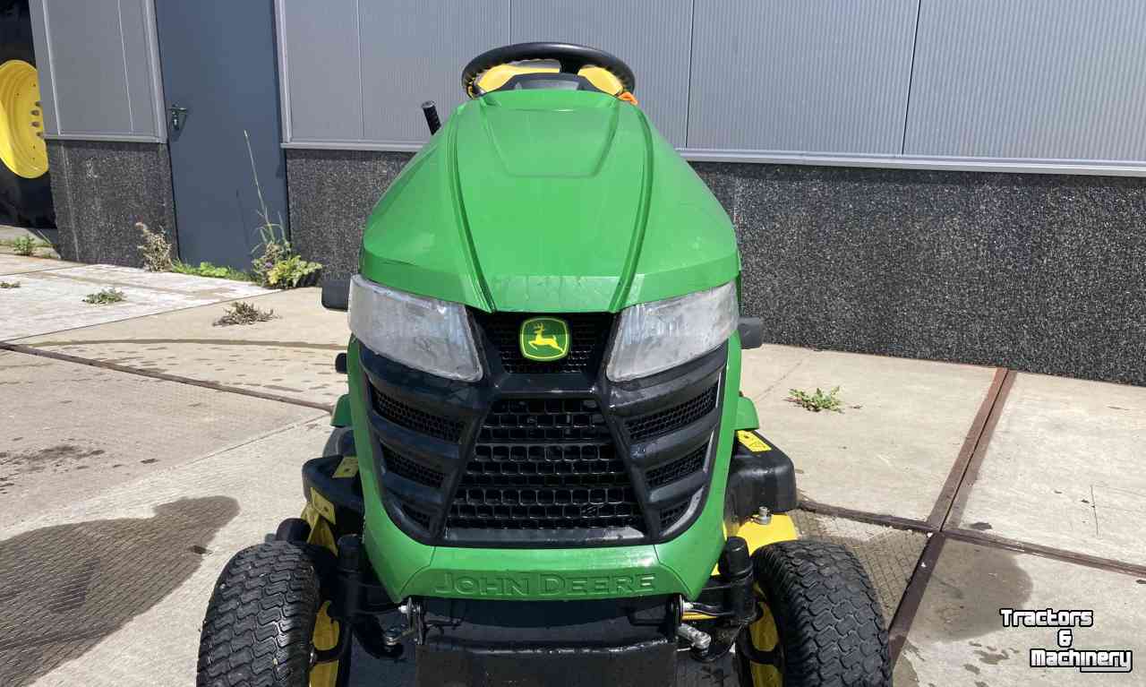 Zelfrijdende maaier John Deere X 350 R Zitmaaier