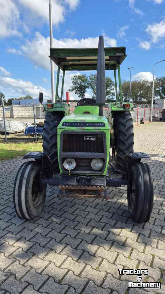 Traktoren Deutz-Fahr D6007 met kruip