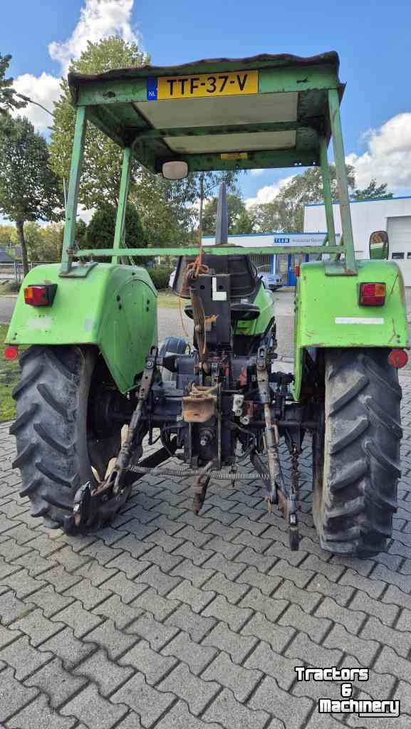 Traktoren Deutz-Fahr D6007 met kruip