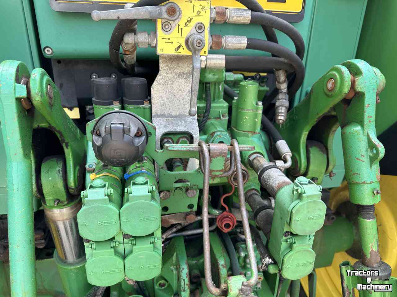 Traktoren John Deere 6220 Premium PQ+ Fronthef-PTO