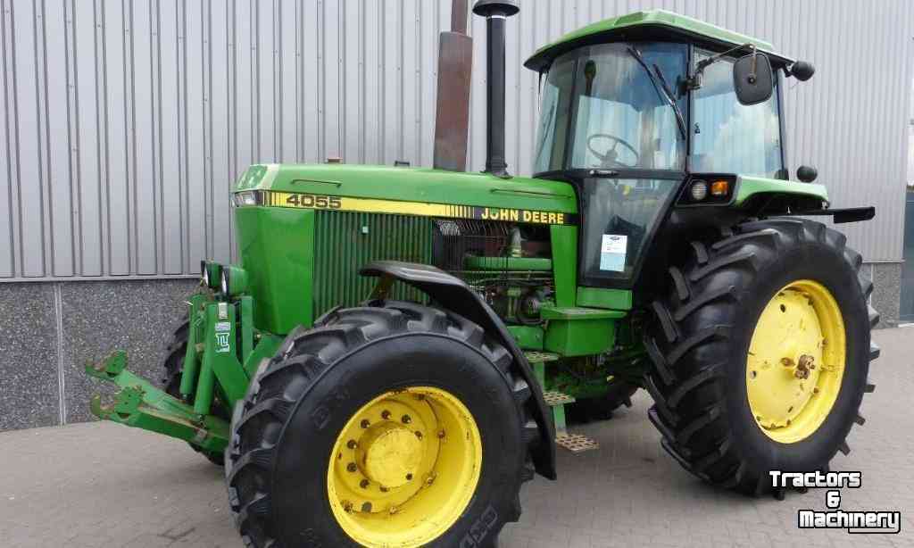 Traktoren John Deere 4055 4WD Tractor