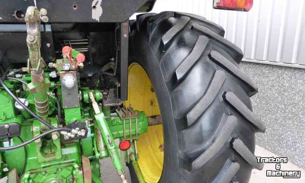 Traktoren John Deere 4055 4WD Tractor