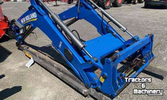 Front-laders New Holland 750 TL / Stoll FZ 30.1 Frontlader / Voorlader