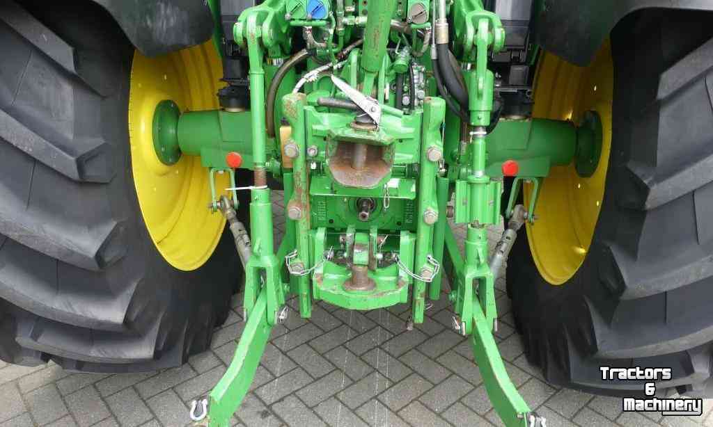 Traktoren John Deere 6230