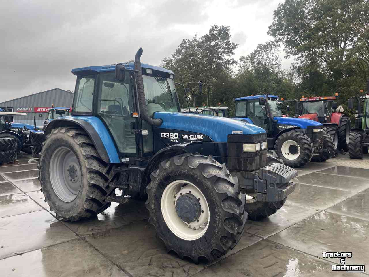 Traktoren New Holland 8360 range command