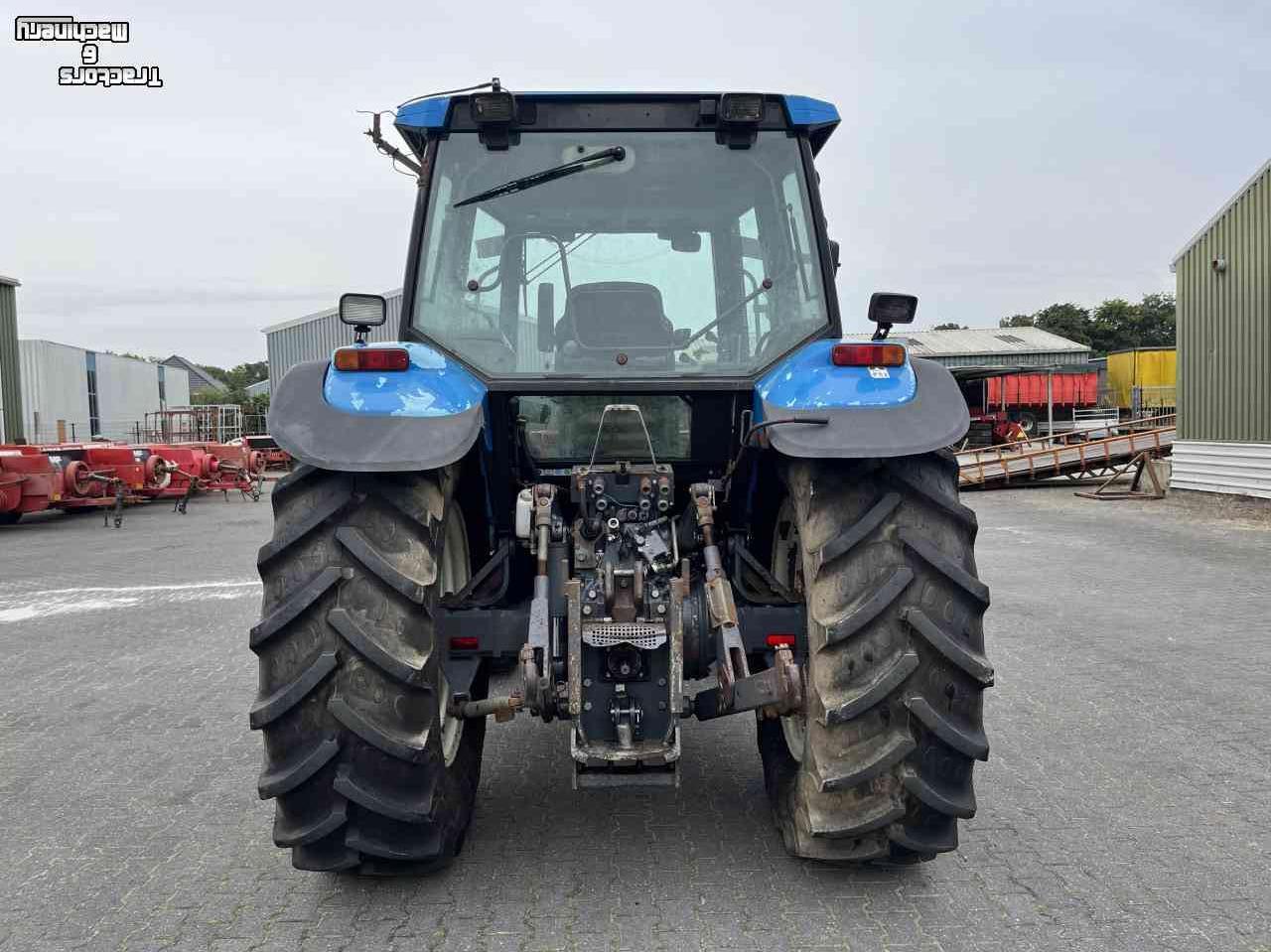 Traktoren New Holland 8160 mechanical transmission