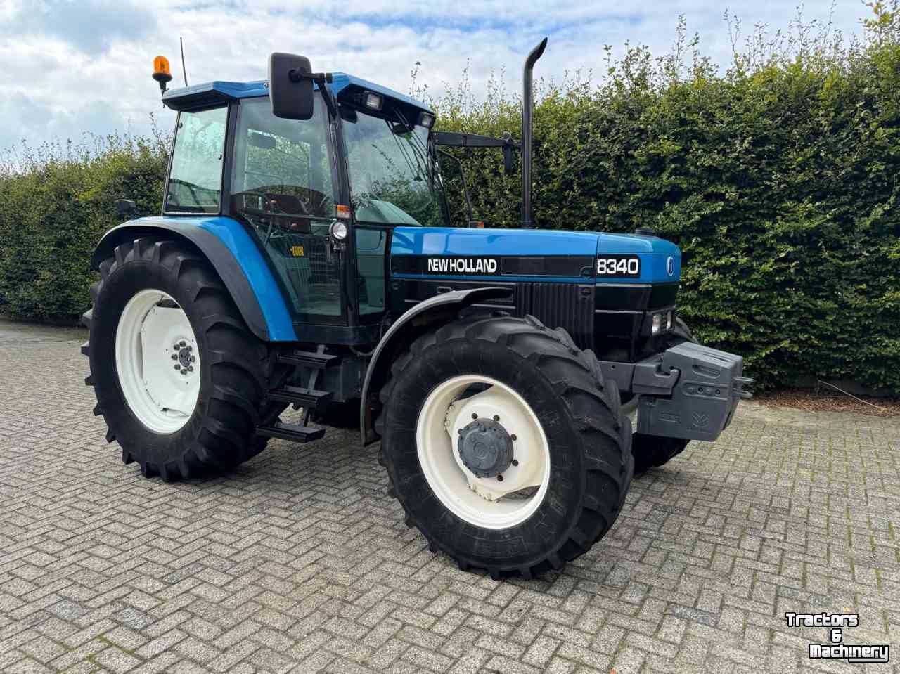 Traktoren New Holland 8340 sle