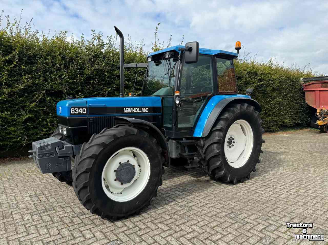 Traktoren New Holland 8340 sle