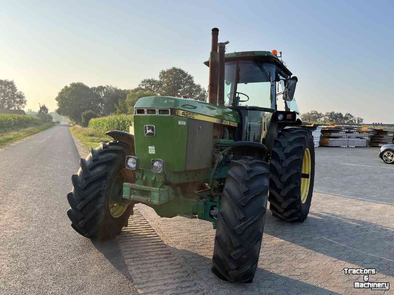 Traktoren John Deere 4255