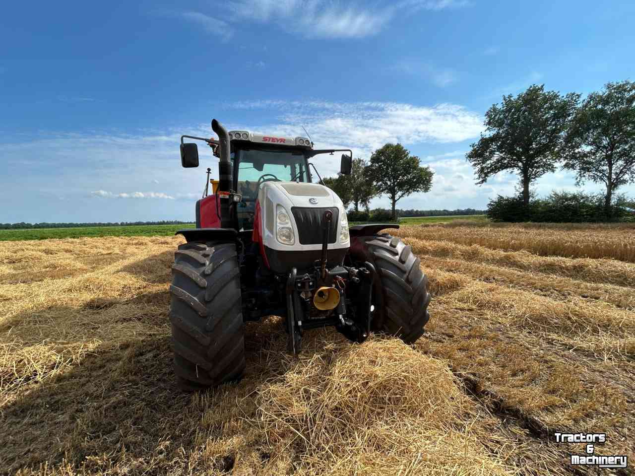 Traktoren New Holland TVT 145 (Steyr kleuren)