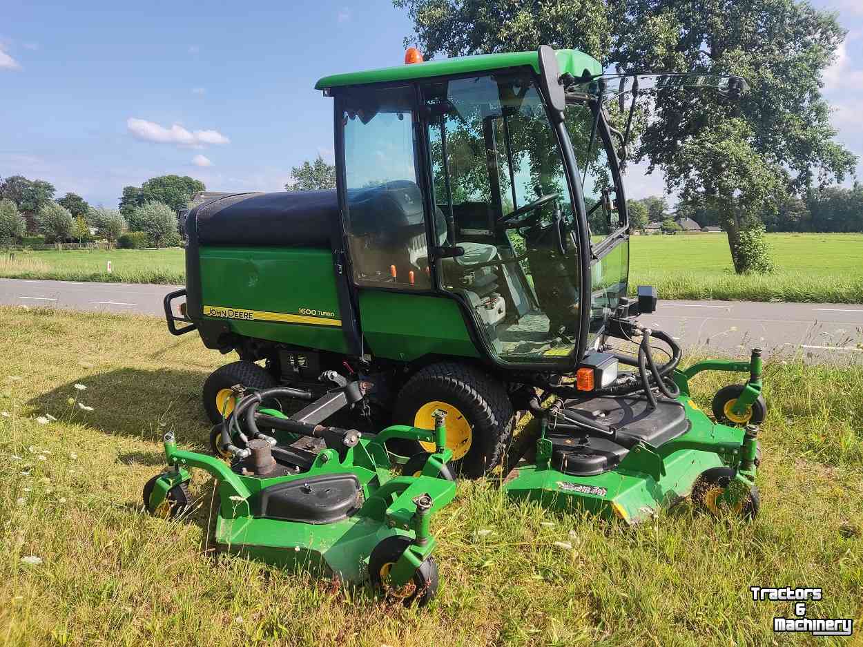 Zelfrijdende maaier John Deere 1600 Turbo