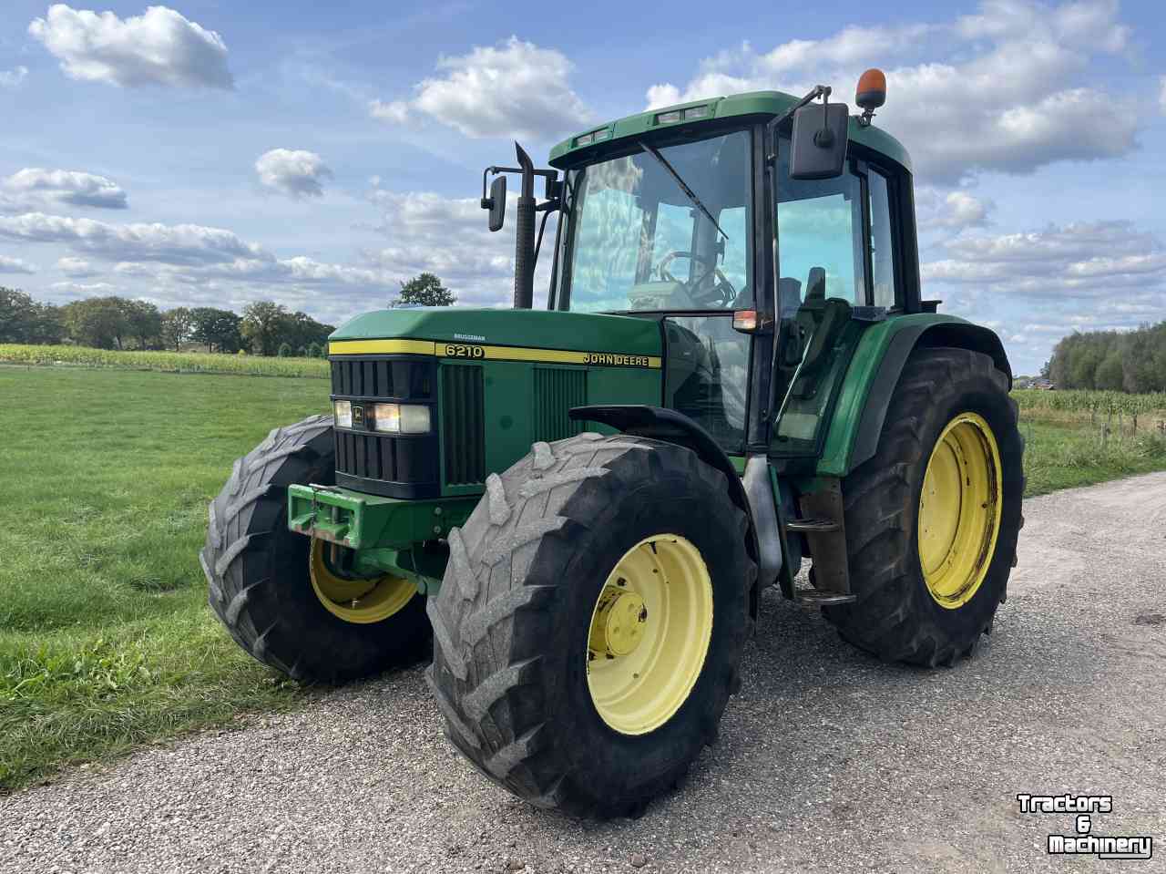 Traktoren John Deere 6210