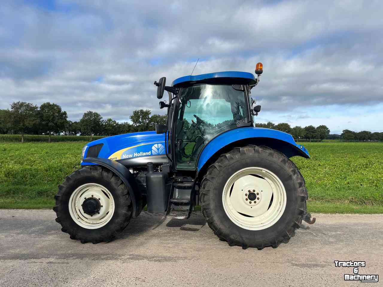 Traktoren New Holland TS115A