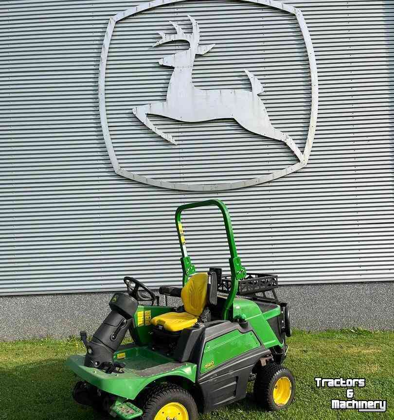 Zelfrijdende maaier John Deere 1580 Zonder Maaidek