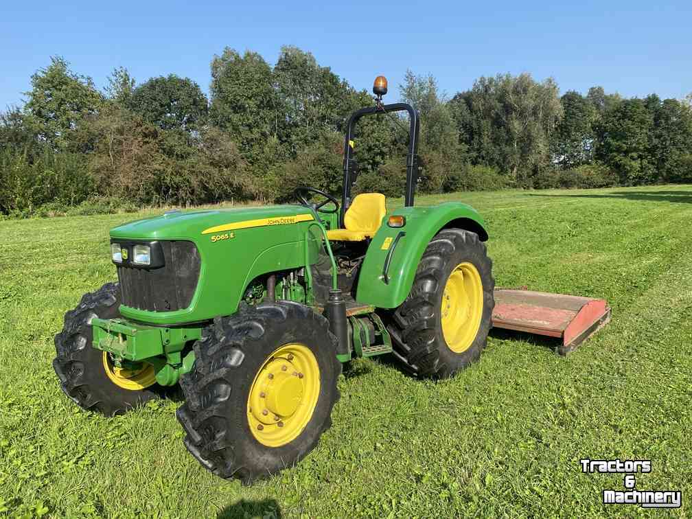 Traktoren John Deere 5065E