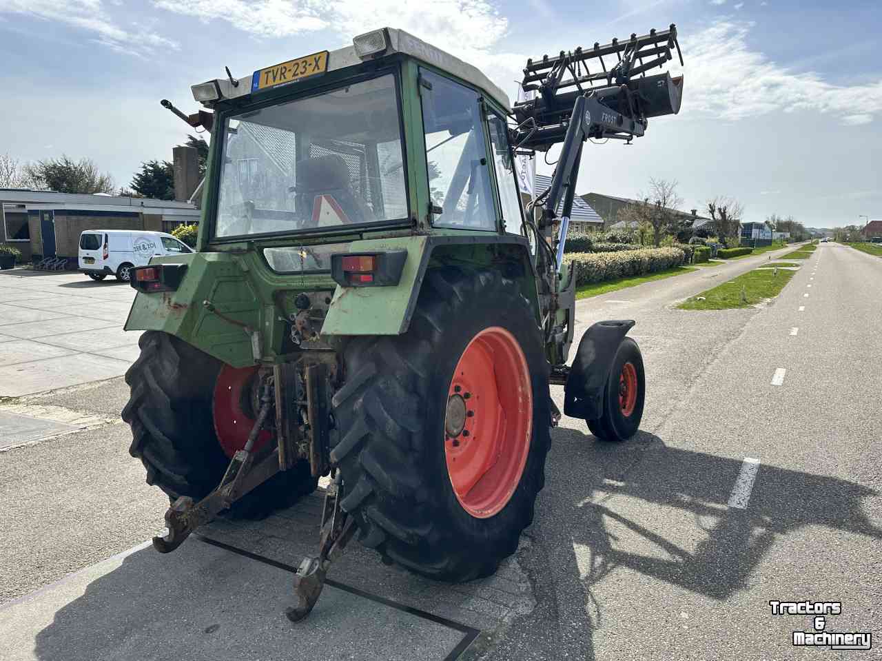 Traktoren Fendt 305 LS