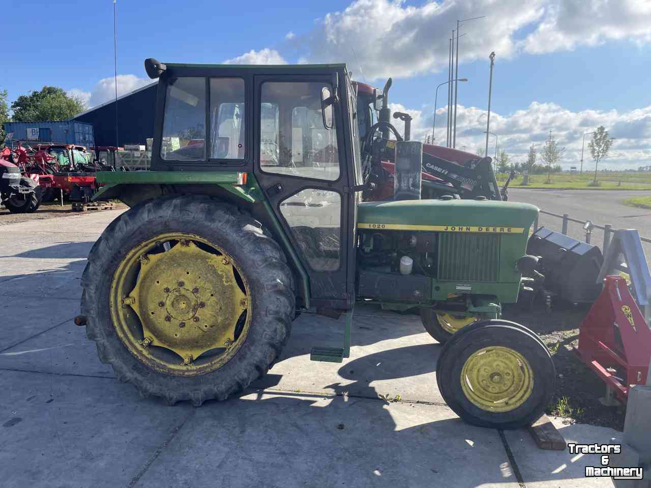 Traktoren John Deere 1020 met cabine