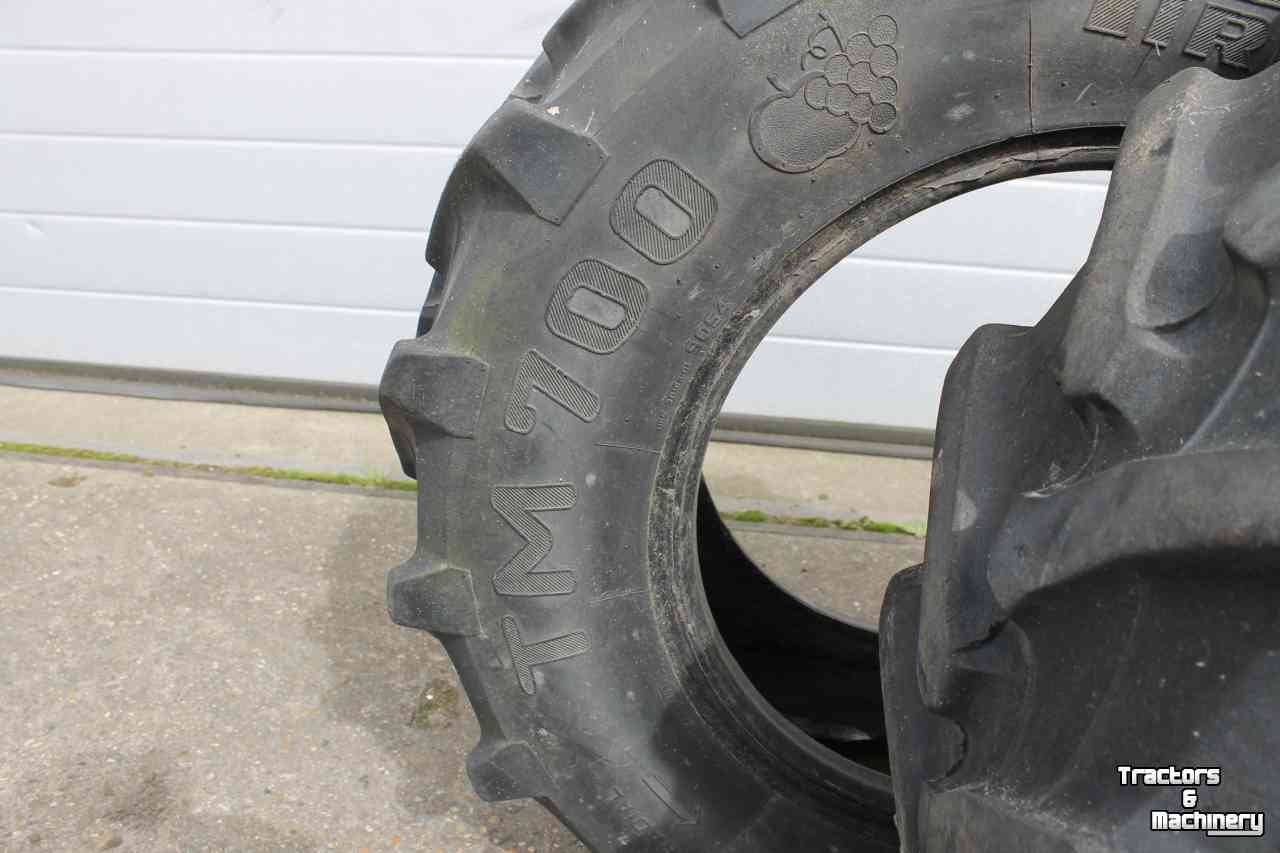 Wielen, Banden, Velgen & Afstandsringen Pirelli 280/70R16 TM700 trekkerbanden voorbanden tractorprofiel