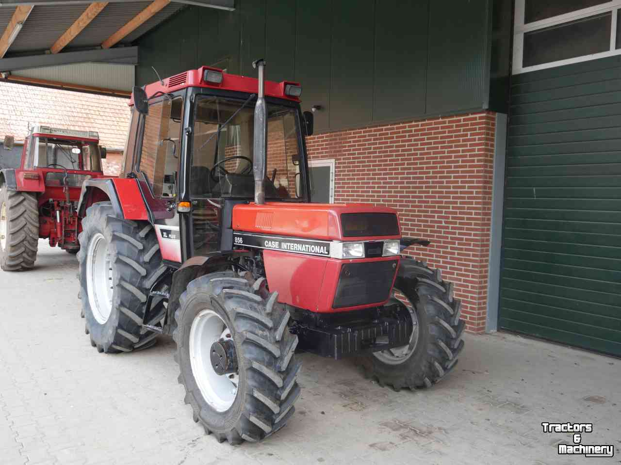 Traktoren Case-IH 856 XL Plus 40 km