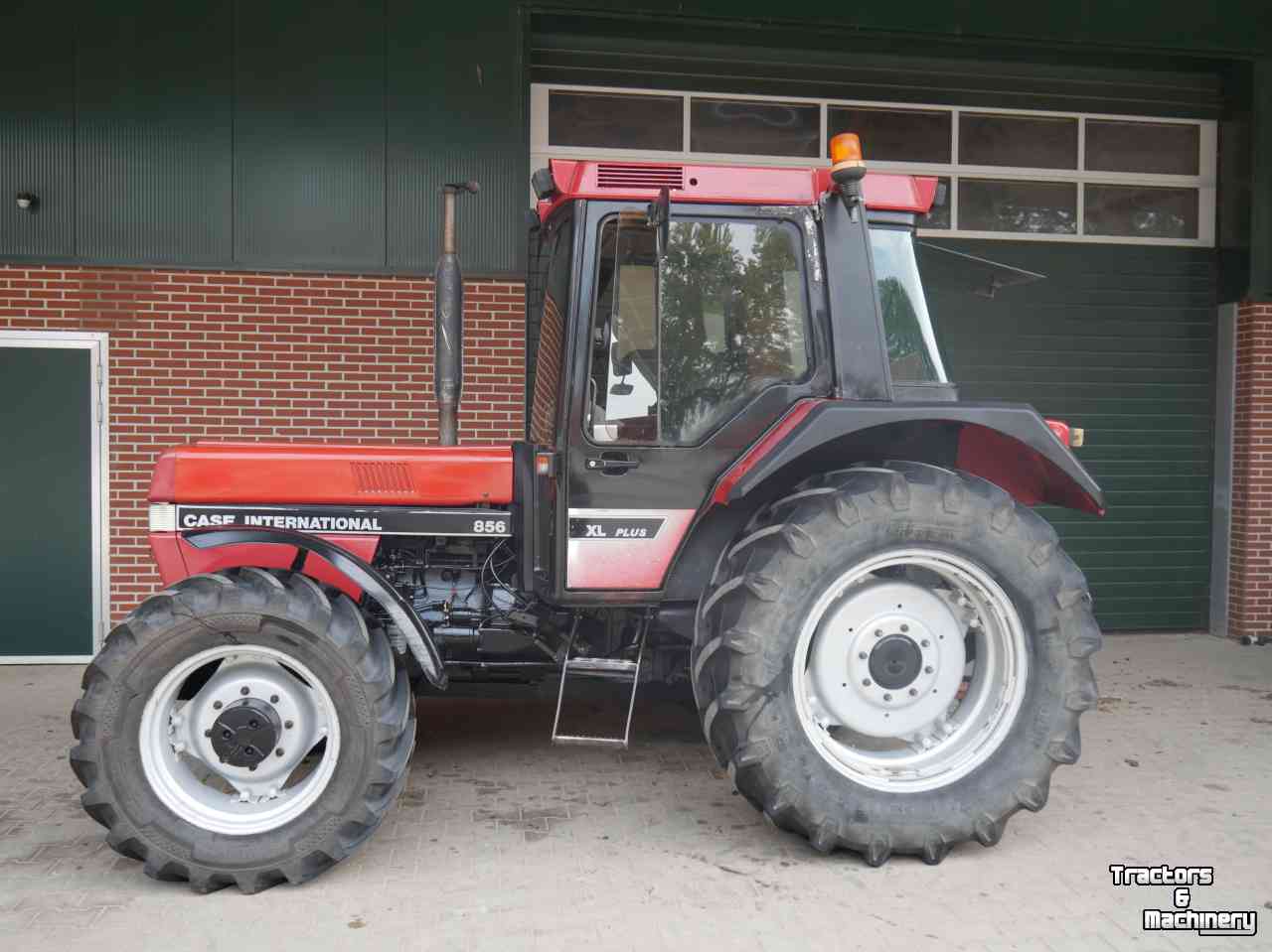 Traktoren Case-IH 856 XL Plus 40 km