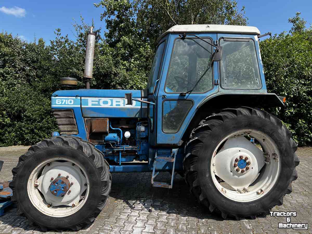 Traktoren Ford 6710