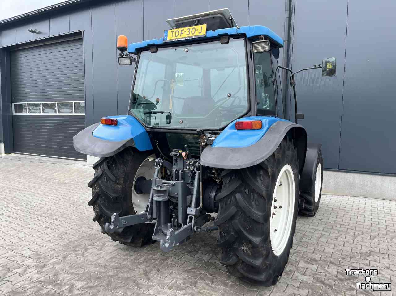 Traktoren New Holland TL80