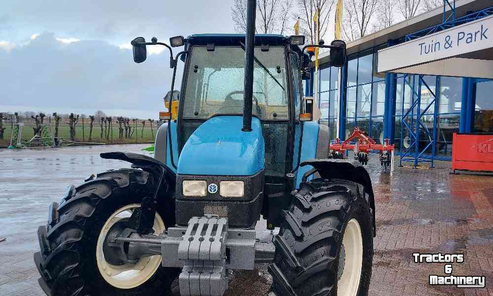 Traktoren New Holland 7635