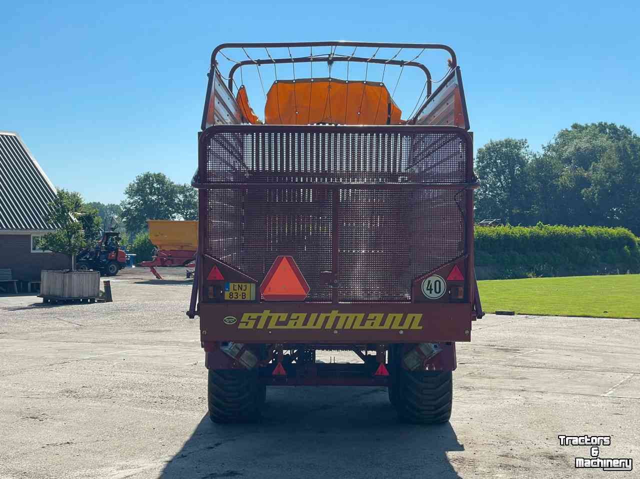 Opraapwagen Strautmann Vitesse 230