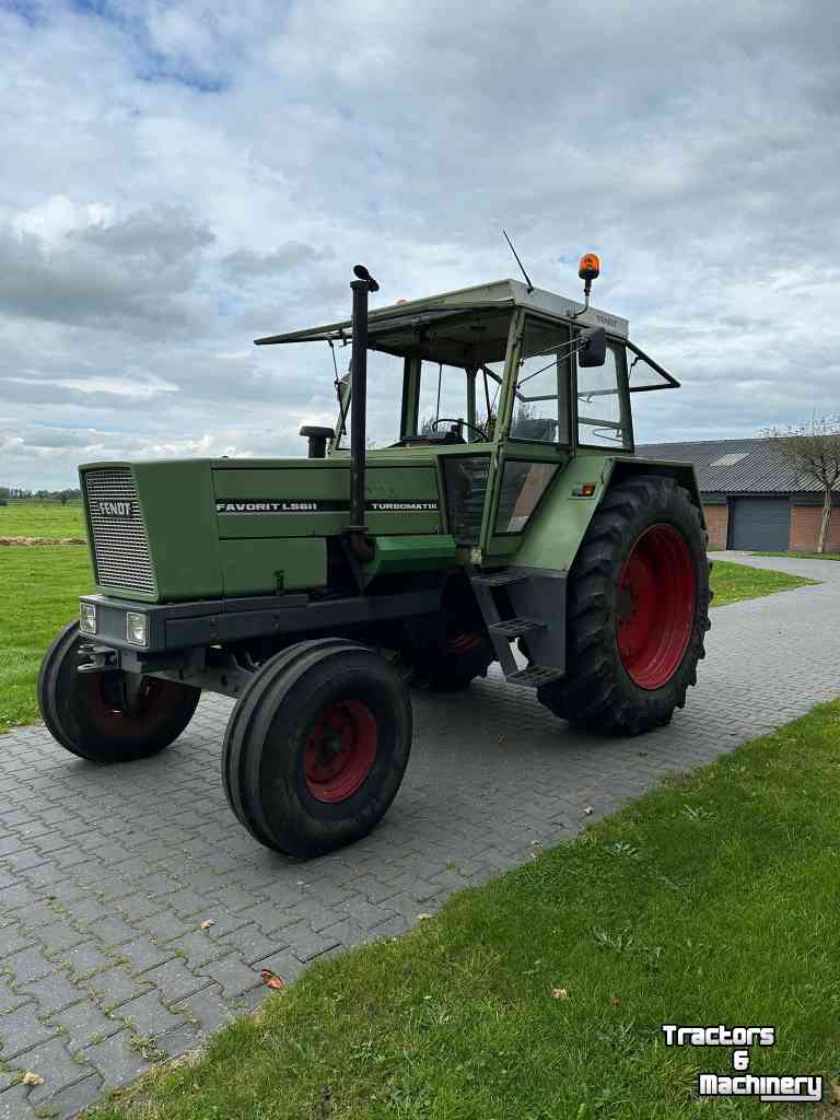 Traktoren Fendt Favorit 611 LS