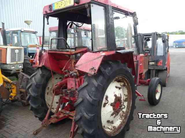Traktoren International 733