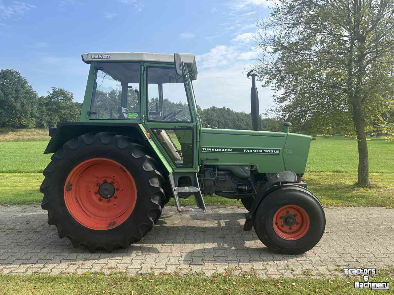 Traktoren Fendt 305 LS