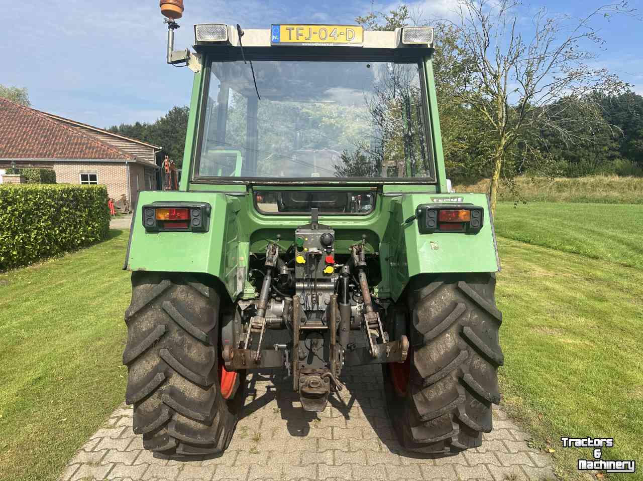 Traktoren Fendt 305 LS