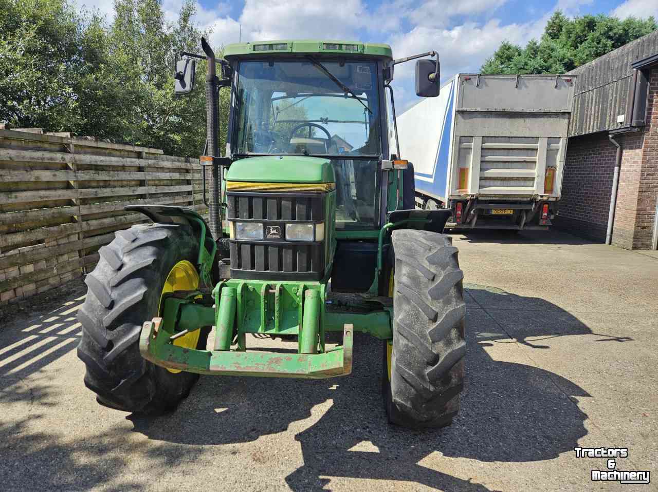 Traktoren John Deere 6400